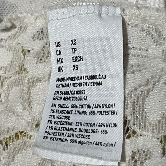 AE Lace Cut Out Top - Picture 6 of 7